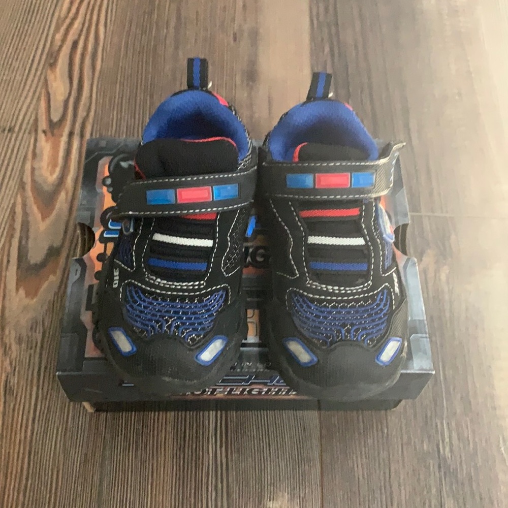 Skechers lil patrolller hot-lights shoes